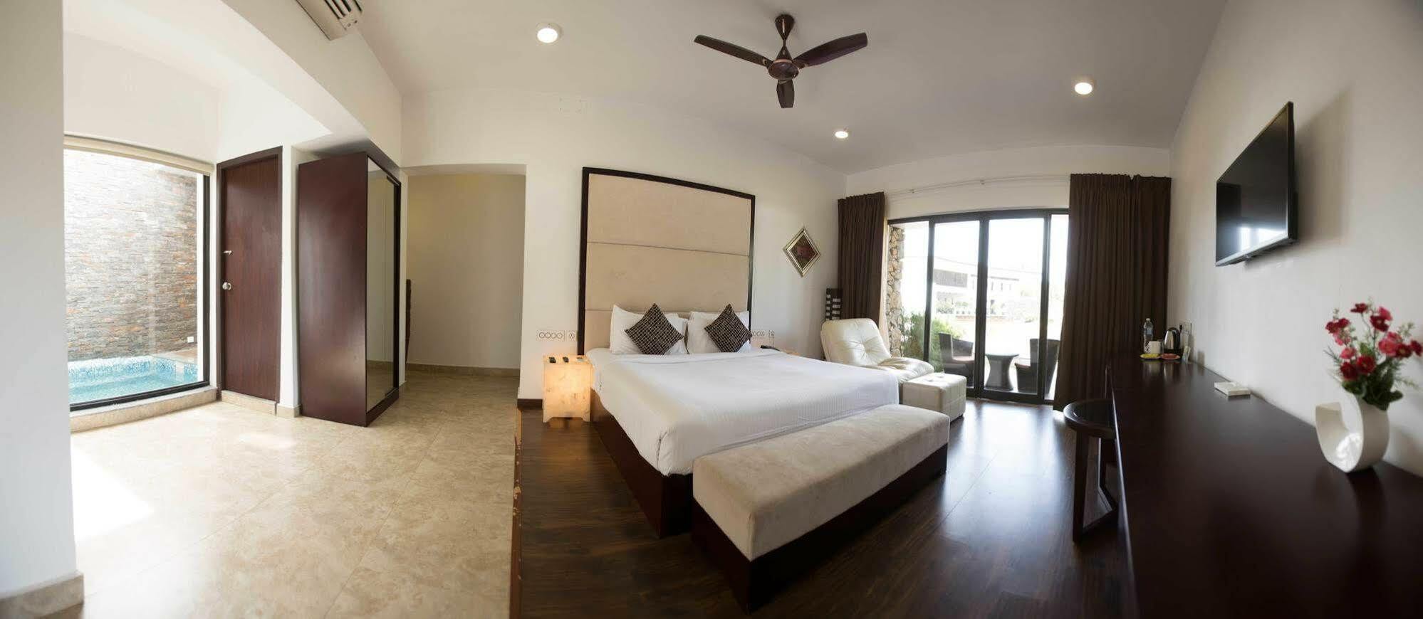 Anora Beach Resort Mahabalipuram Kūvattūr Exterior foto